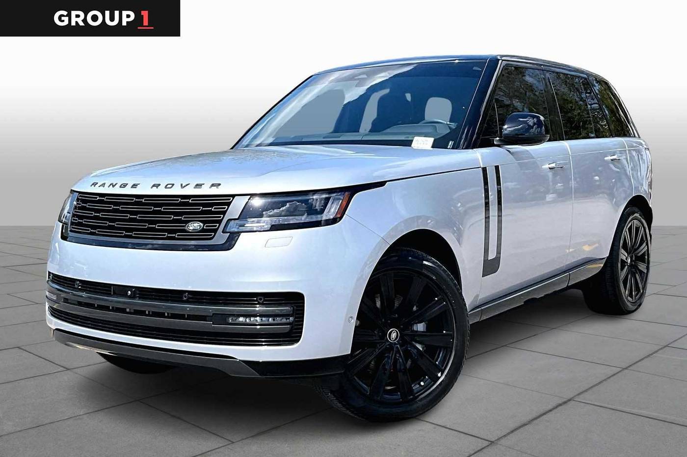 2025 Land Rover Range Rover SE — SUV — 27,936 mi — Fort Myers, FL