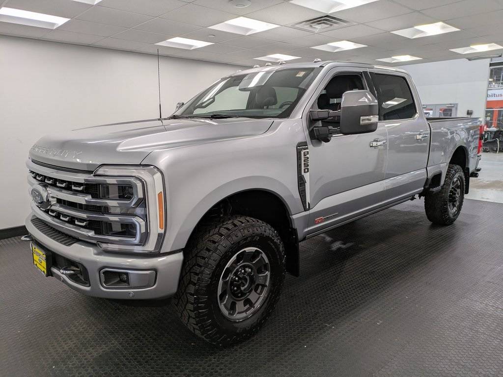 2023 Ford Super Duty F-250 Platinum — Pickup Truck — 18,280 mi — Somerville, NJ