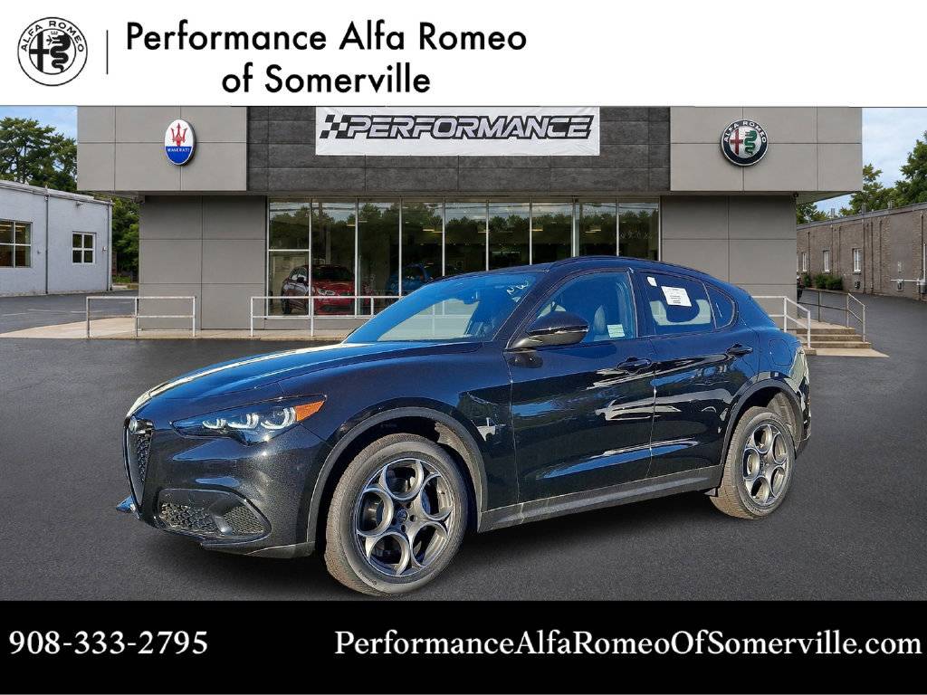 2026 Alfa Romeo Stelvio Base