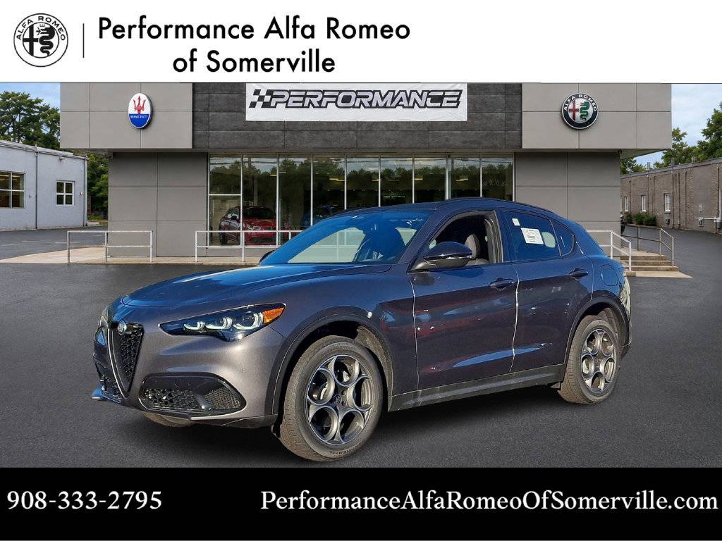 2026 Alfa Romeo Stelvio Base