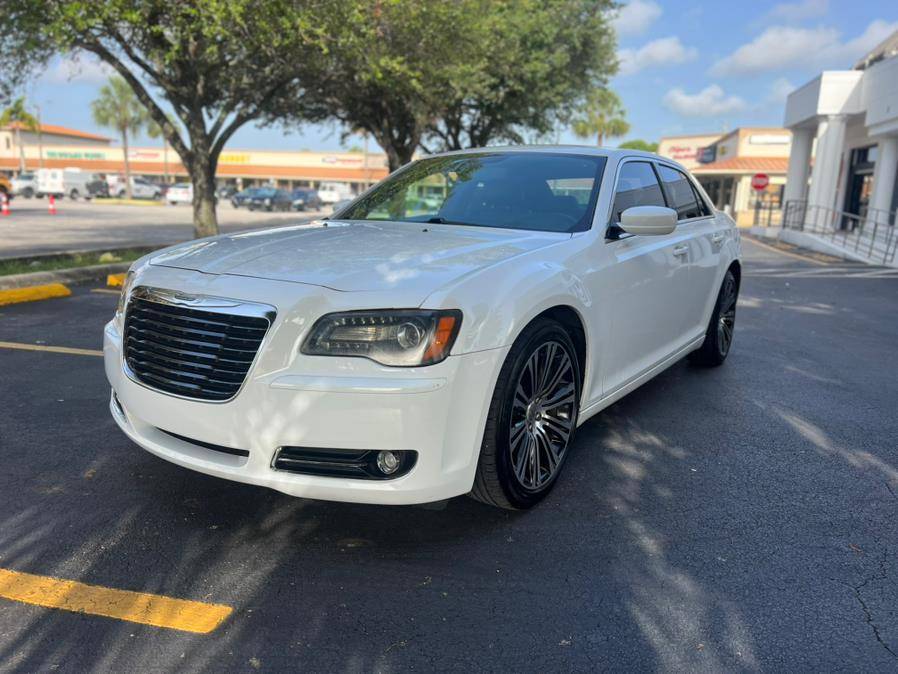 2014 Chrysler 300 S — Sedan — 115,709 mi — Hialeah, FL