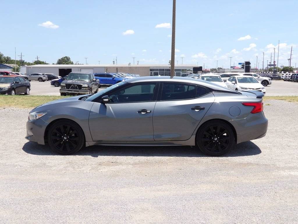 2018 Nissan Maxima SR