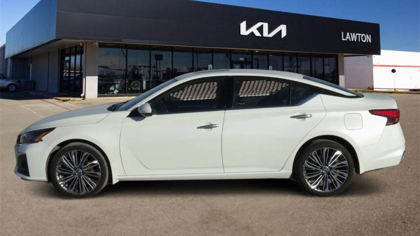 2023 Kia K5 LXS — Sedan — 50,857 mi — Lawton, OK