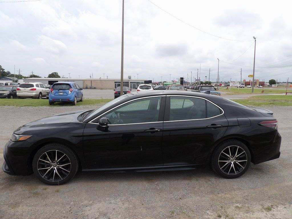 2022 Toyota Camry SE — Sedan — 67,001 mi — Lawton, OK