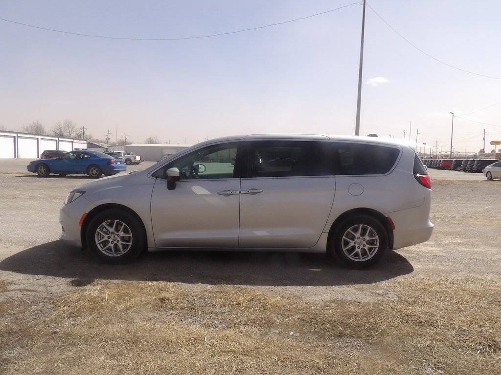 2023 Chrysler Voyager LX — Minivan — 70,926 mi — Lawton, OK