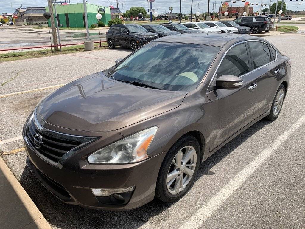 2014 Nissan Altima 2.5 SV — Sedan — 85,301 mi — Lawton, OK