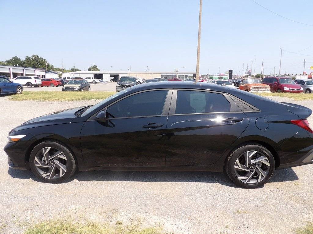 2025 Hyundai Elantra SEL Sport — Sedan — 10,507 mi — Lawton, OK