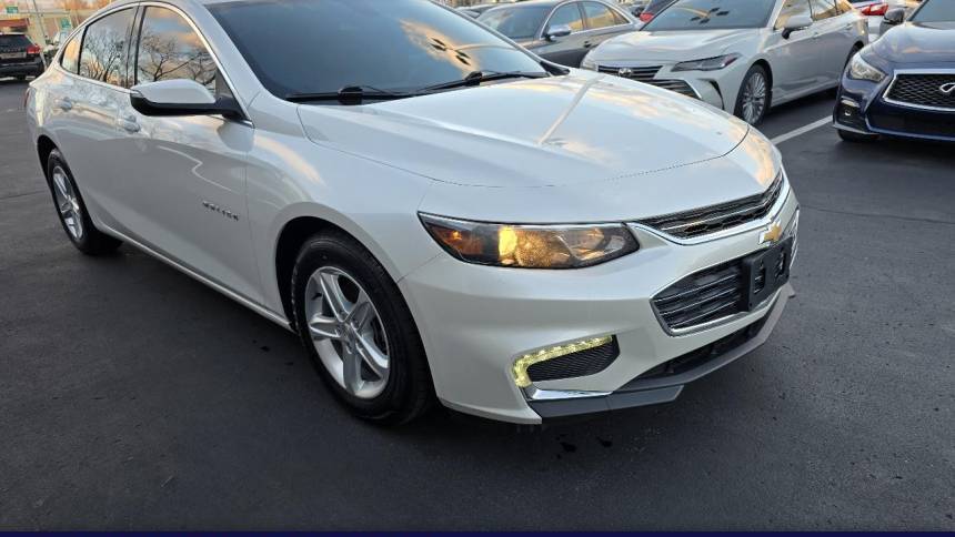 2017 Chevrolet Malibu LT — Sedan — 95,663 mi — Dayton, OH