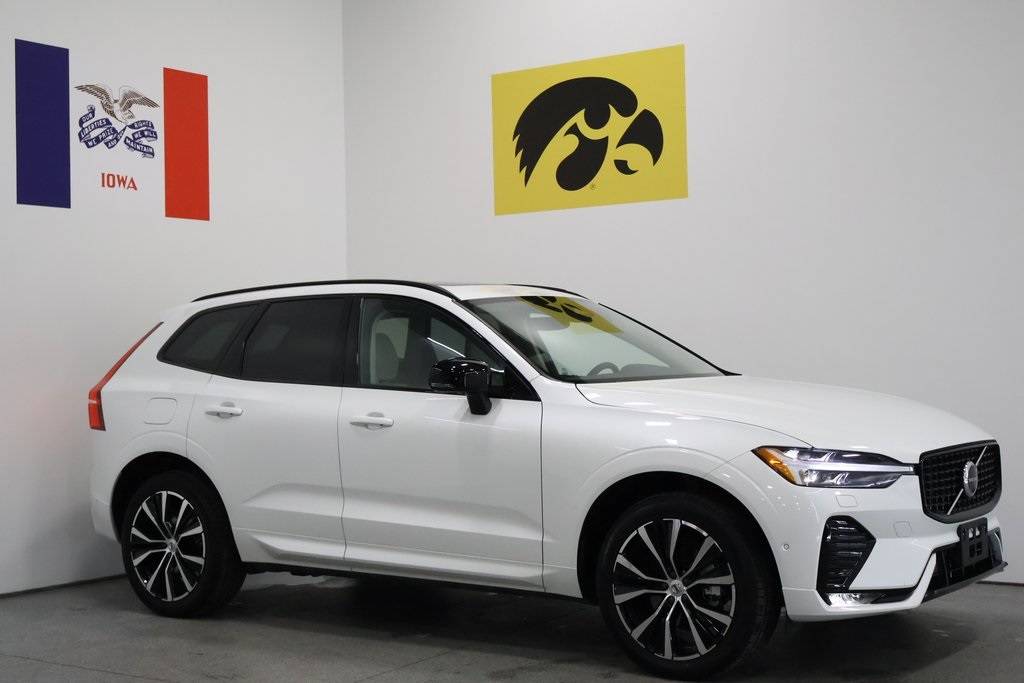 2025 Volvo XC60 Plus — SUV — 3,865 mi — Iowa City, IA