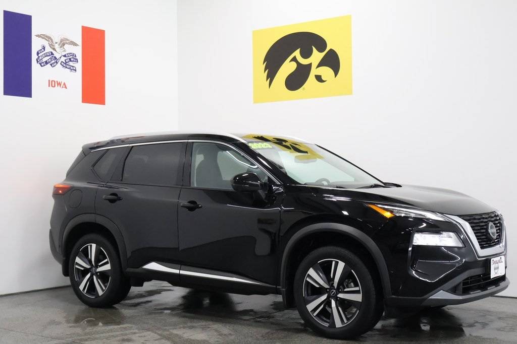 2023 Nissan Rogue SL — SUV — 20,334 mi — Iowa City, IA