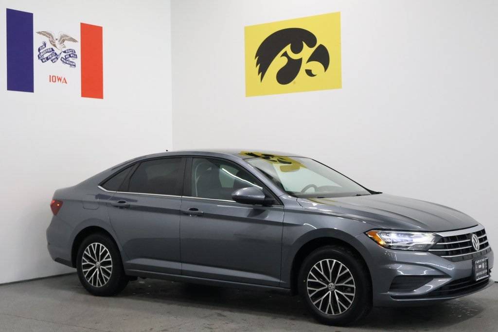2021 Volkswagen Jetta SE — Sedan — 30,572 mi — Iowa City, IA