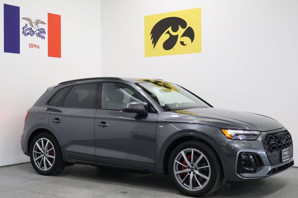 2024 Audi Q5 Plug-In Hybrid e Prestige — SUV — 4,155 mi — Iowa City, IA