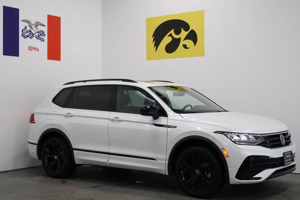 2024 Volkswagen Tiguan SE R-Line Black — SUV — 5,517 mi — Iowa City, IA