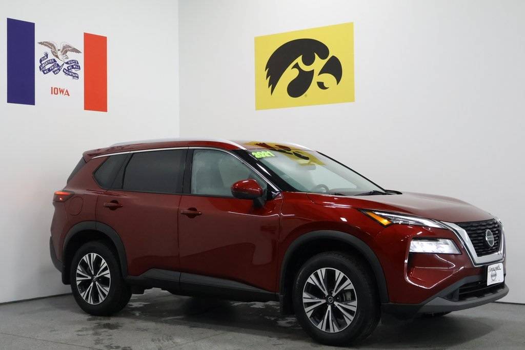 2021 Nissan Rogue SV — SUV — 21,944 mi — Iowa City, IA