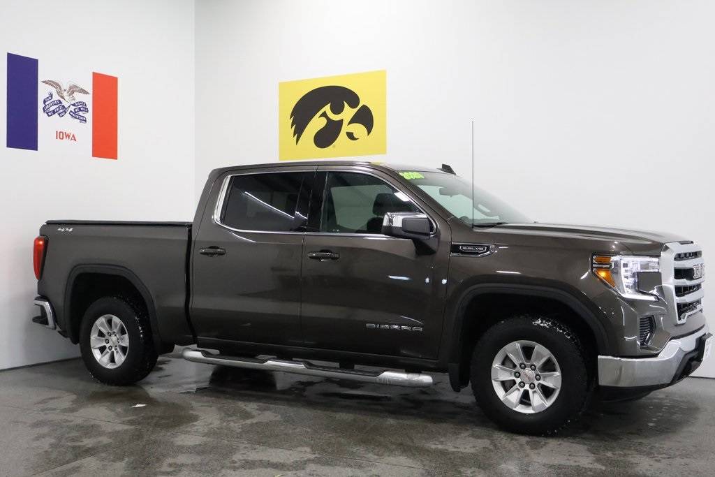 2020 GMC Sierra 1500 SLE — Pickup Truck — 64,115 mi — Iowa City, IA