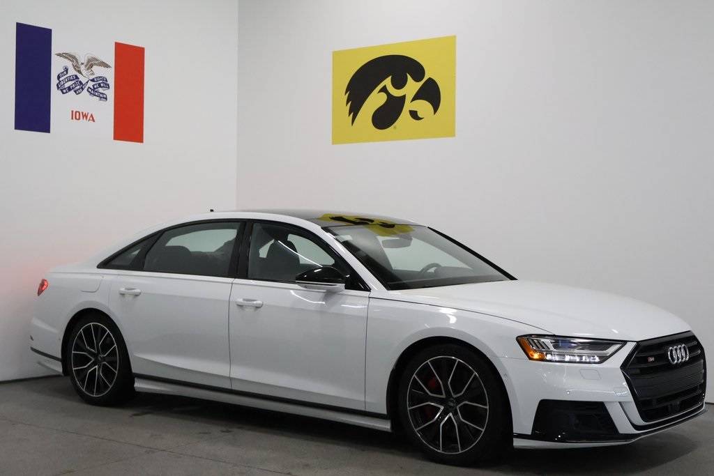 2020 Audi S8 Standard — Sedan — 17,954 mi — Iowa City, IA