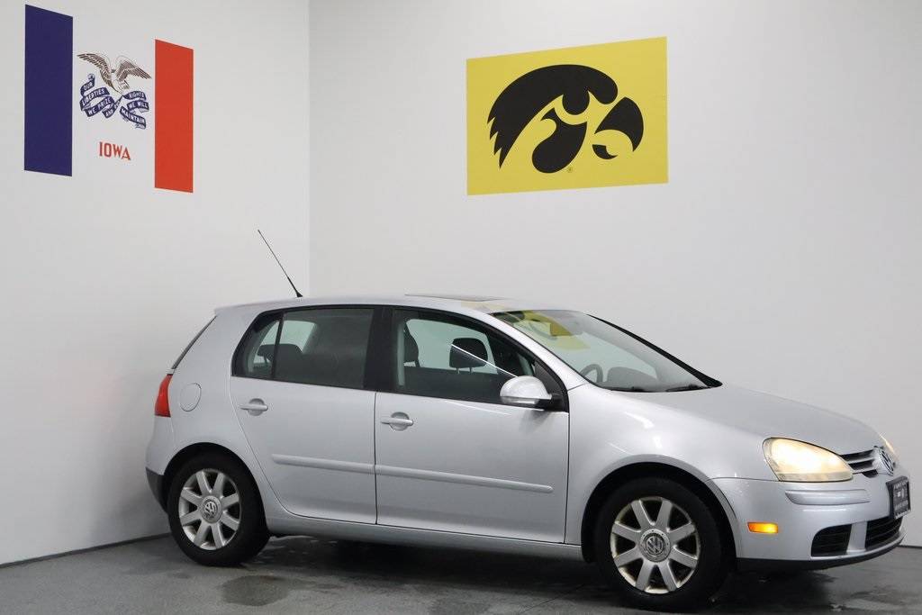 2006 Volkswagen Rabbit Base — Sedan — 122,047 mi — Iowa City, IA