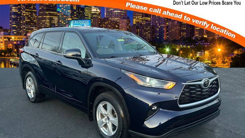 2022 Toyota Highlander LE — SUV — 77,721 mi — Maple Shade, NJ