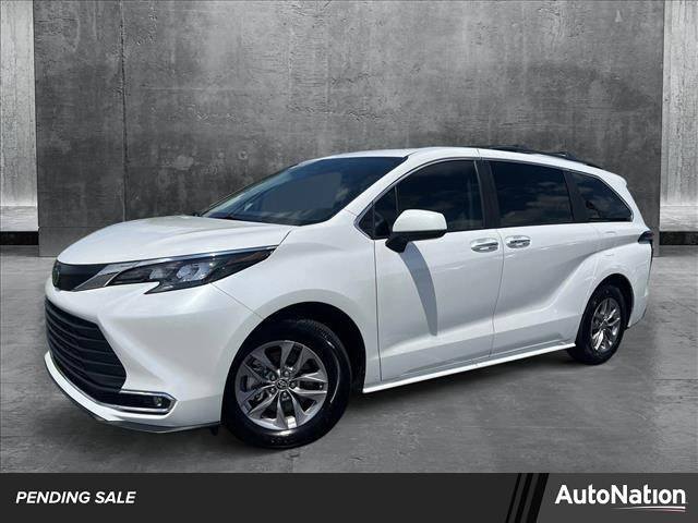 2024 Toyota Sienna XLE — Minivan — 13,576 mi — Buford, GA
