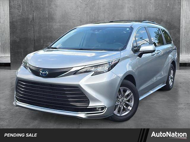 2024 Toyota Sienna XLE — Minivan — 10,357 mi — Buford, GA