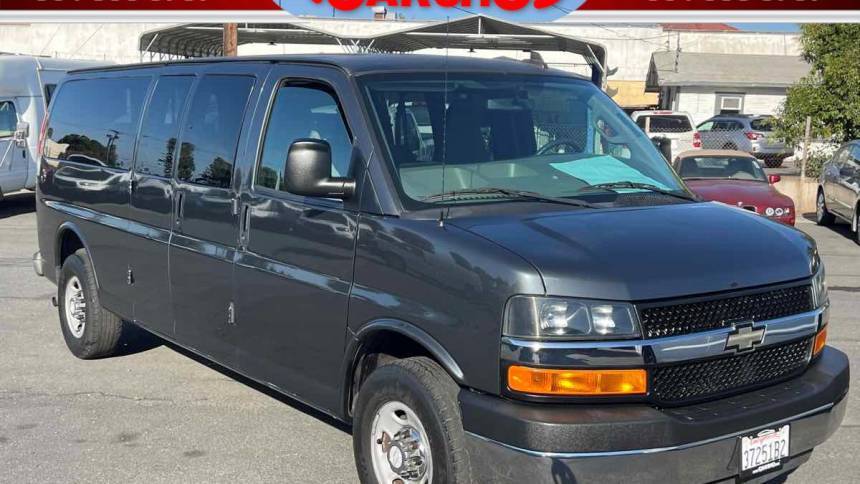 2016 Chevrolet Express Passenger LT — Passenger Van — 101,322 mi — Corona, CA