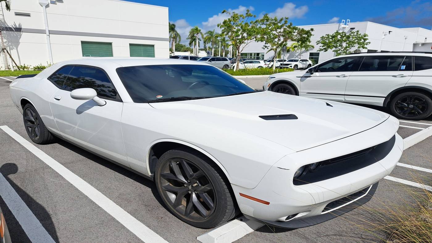2022 Dodge Challenger SXT — Coupe — 24,374 mi — Delray Beach, FL