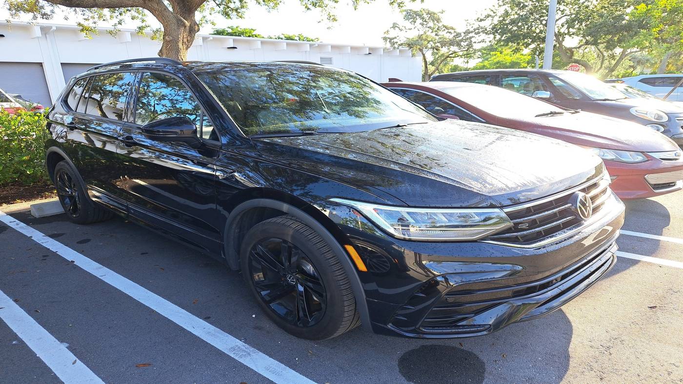 2024 Volkswagen Tiguan SE R-Line Black — SUV — 16,064 mi — Delray Beach, FL