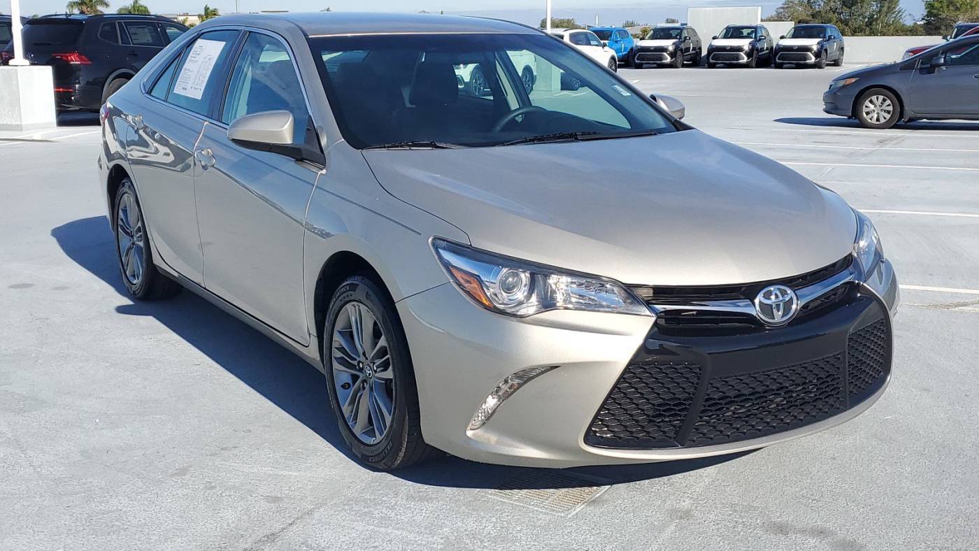 2017 Toyota Camry SE — Sedan — 53,635 mi — Delray Beach, FL