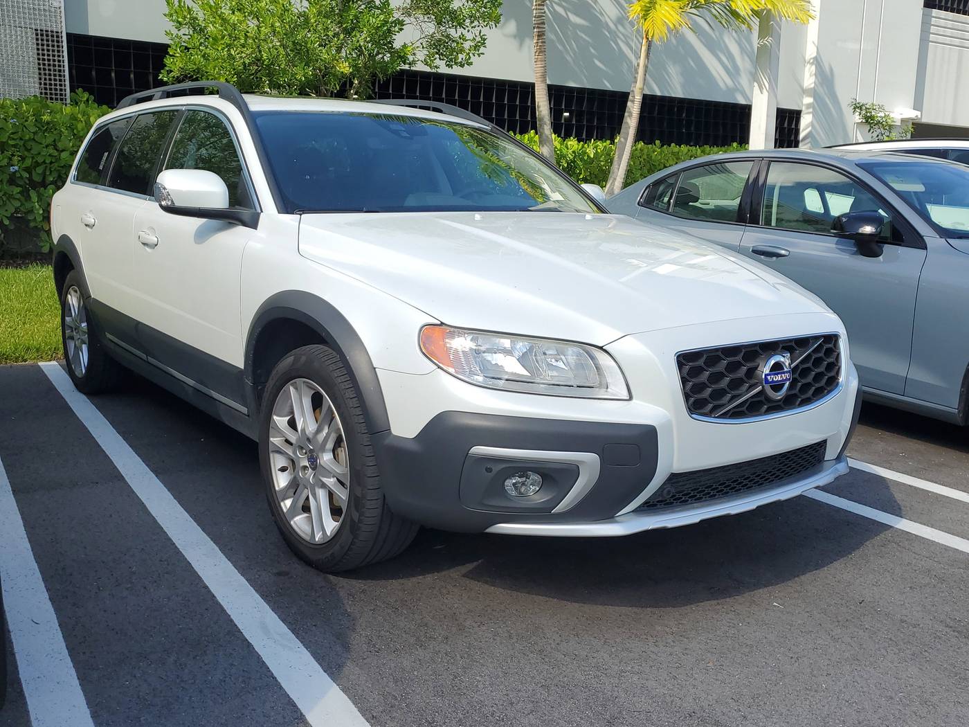 2016 Volvo XC70 T5 Drive-E Premier — Wagon — 70,033 mi — Delray Beach, FL