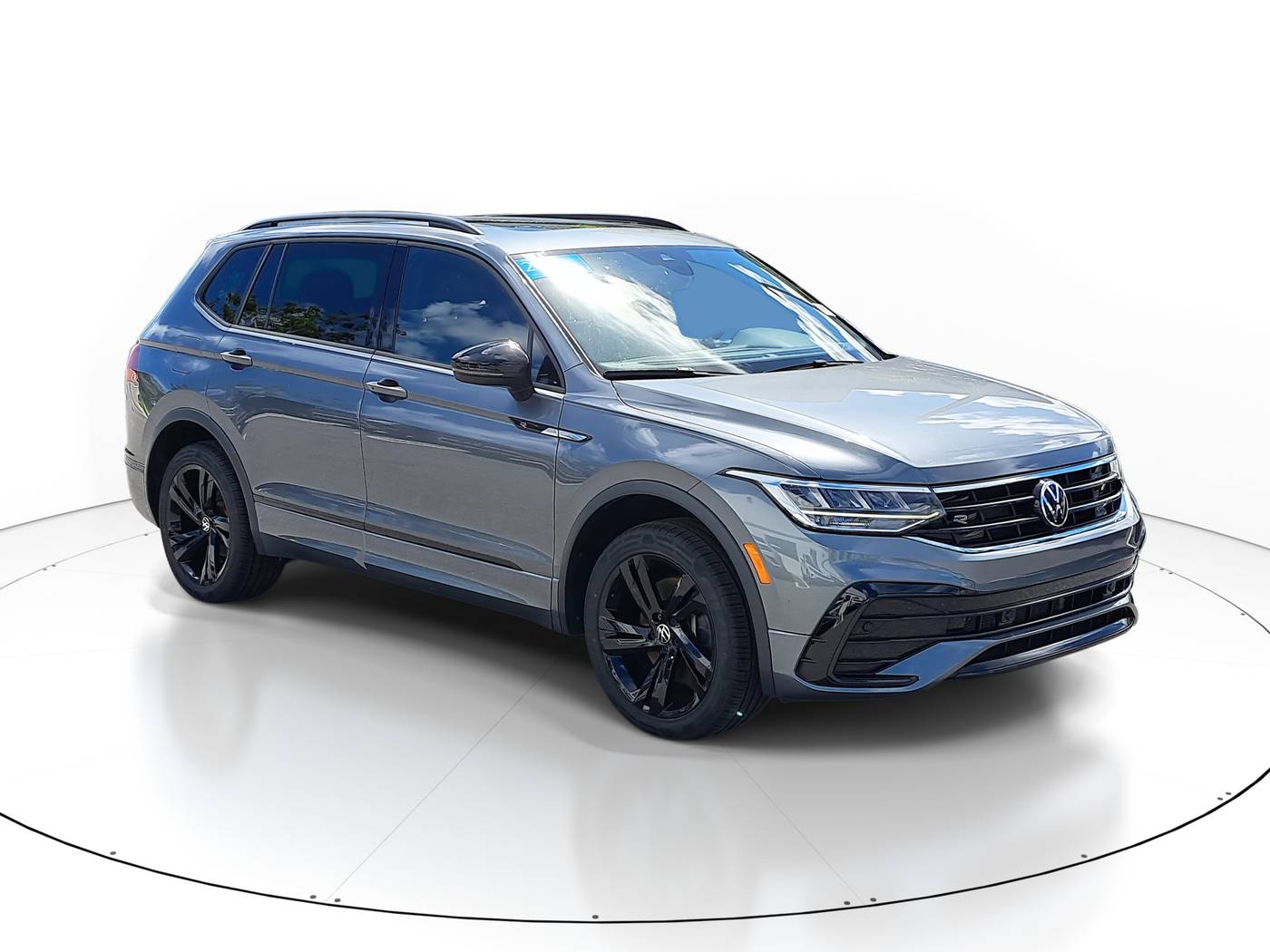 2023 Volkswagen Tiguan SE R-Line Black — SUV — 31,257 mi — Delray Beach, FL
