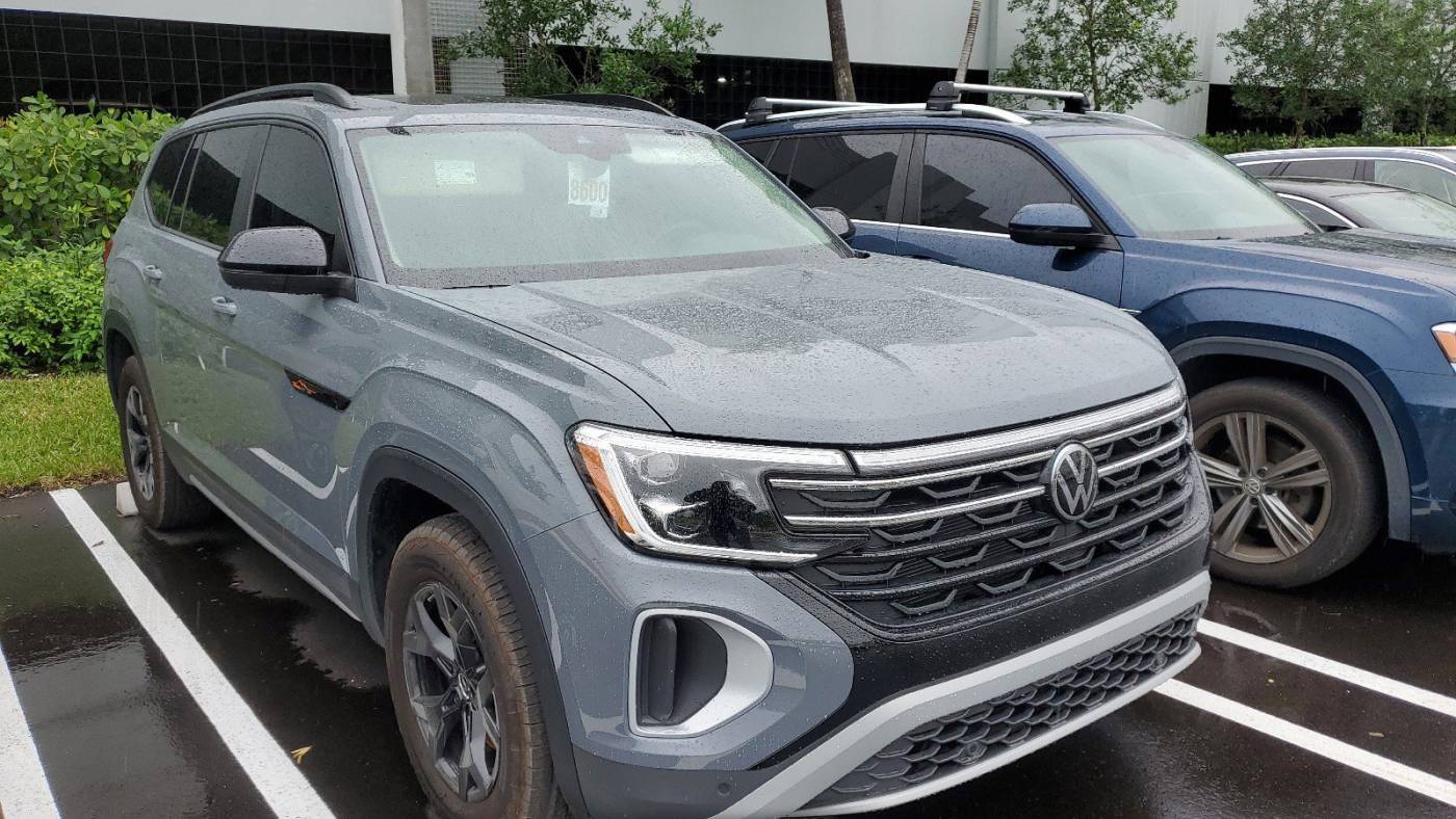 2024 Volkswagen Atlas Peak Edition SE with Technology — SUV — 928 mi — Delray Beach, FL