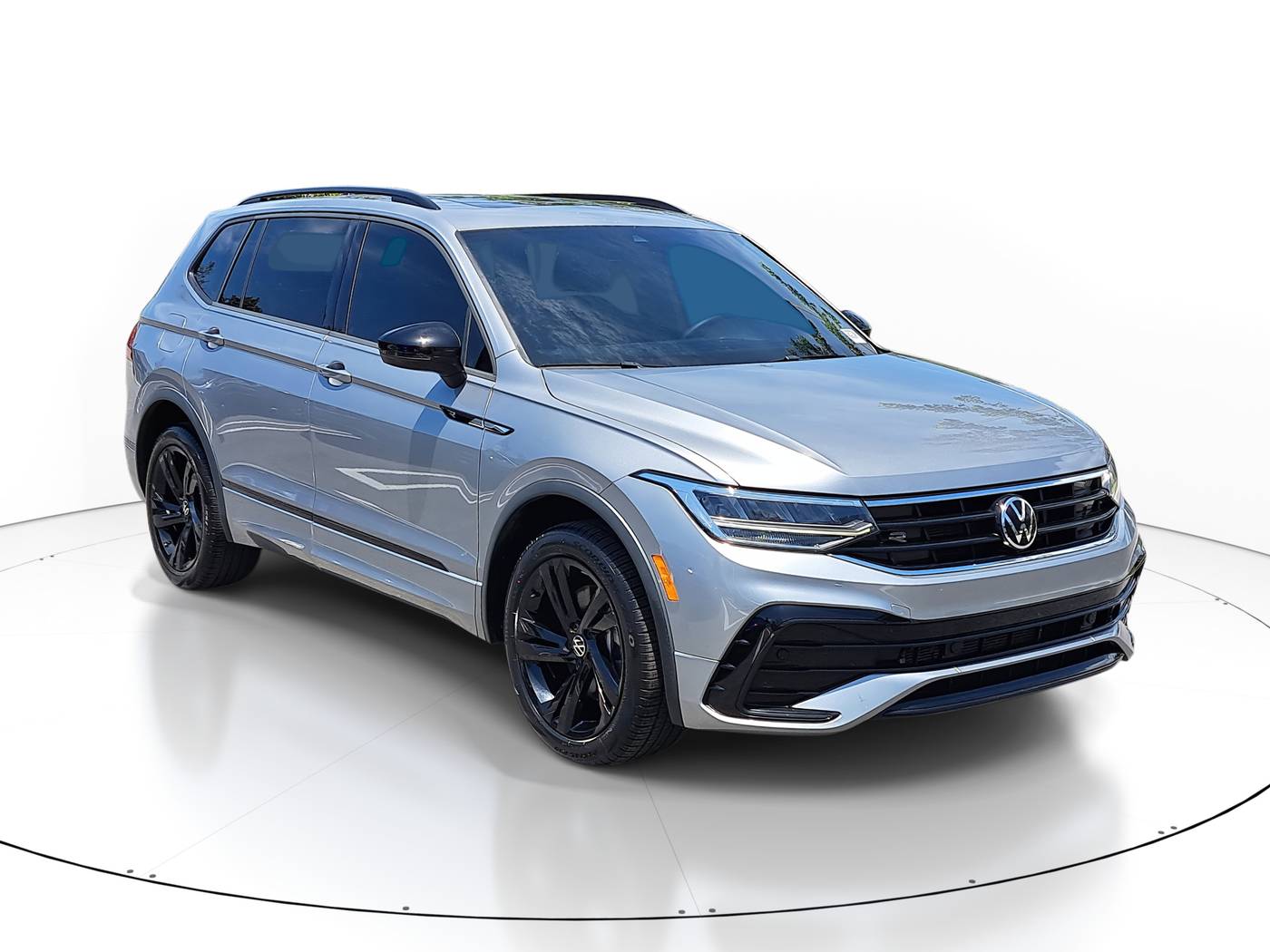 2023 Volkswagen Tiguan SE R-Line Black — SUV — 31,387 mi — Delray Beach, FL