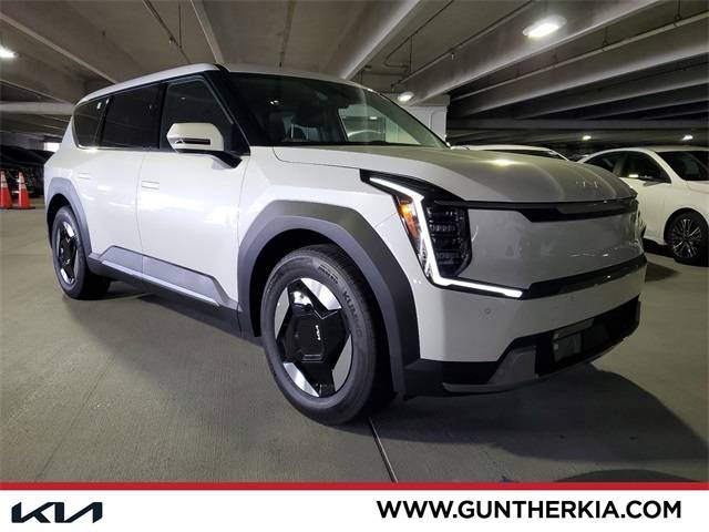 2024 Kia EV9 Light Short Range — SUV — 1,254 mi — Ft. Lauderdale, FL