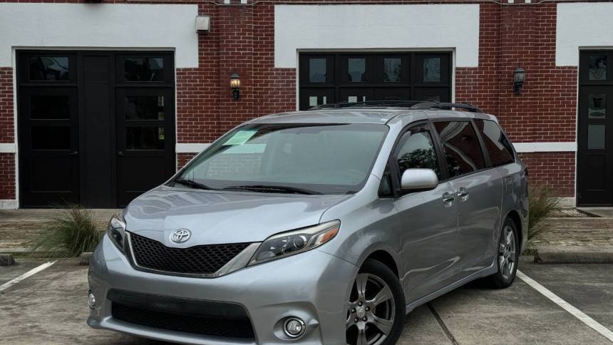 2017 Toyota Sienna SE — Minivan — 94,994 mi — Houston, TX
