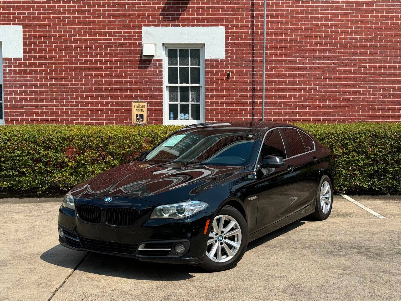 2015 BMW 5 Series 528i — Sedan — 121,272 mi — Houston, TX