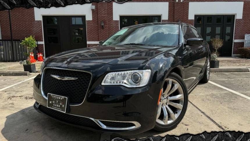 2017 Chrysler 300 Limited — Sedan — 93,513 mi — Houston, TX
