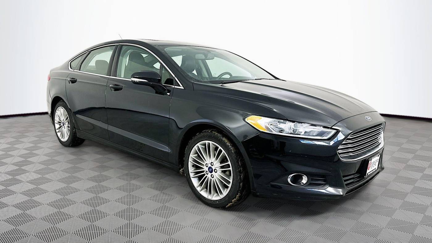 2016 Ford Fusion SE — Sedan — 69,133 mi — Maplewood, MN