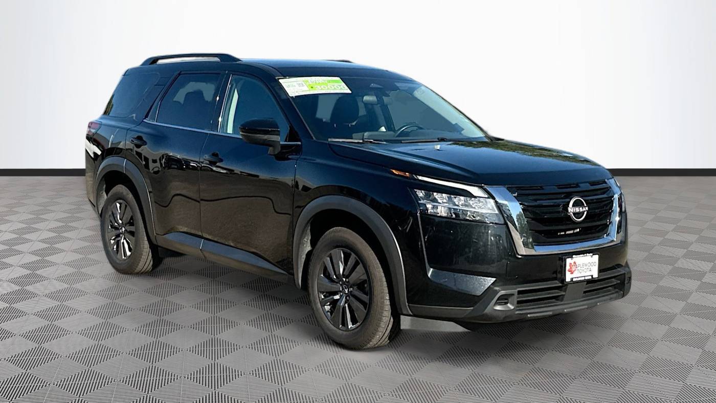 2022 Nissan Pathfinder SV — SUV — 59,162 mi — Maplewood, MN