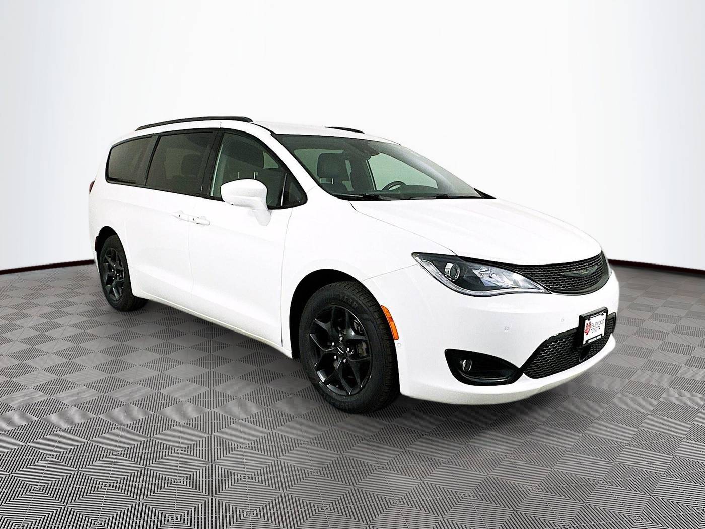 2019 Chrysler Pacifica Touring L Plus — Minivan — 76,318 mi — Maplewood, MN