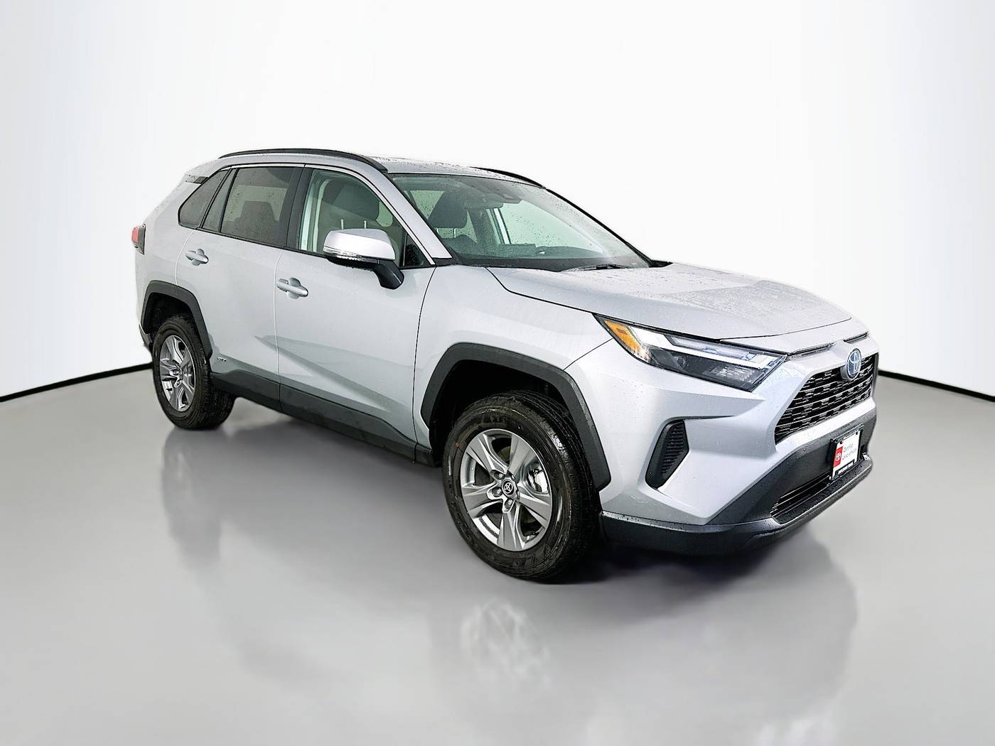 2024 Toyota RAV4 Hybrid XLE — SUV — 1,896 mi — Maplewood, MN