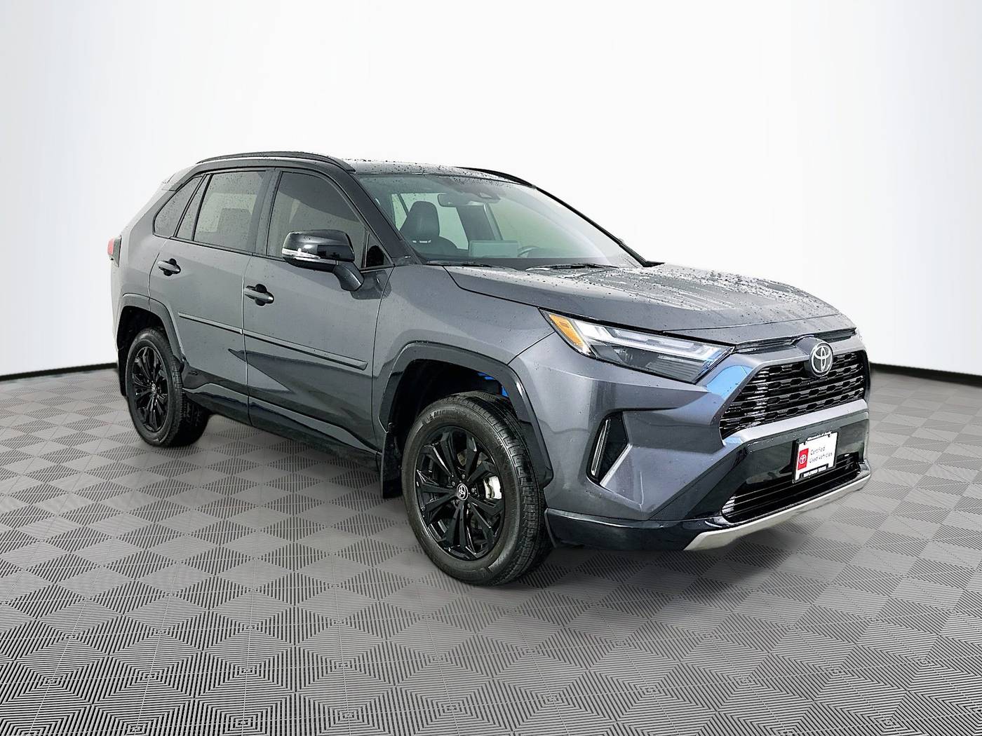 2025 Toyota RAV4 Hybrid XSE — SUV — 5,742 mi — Maplewood, MN