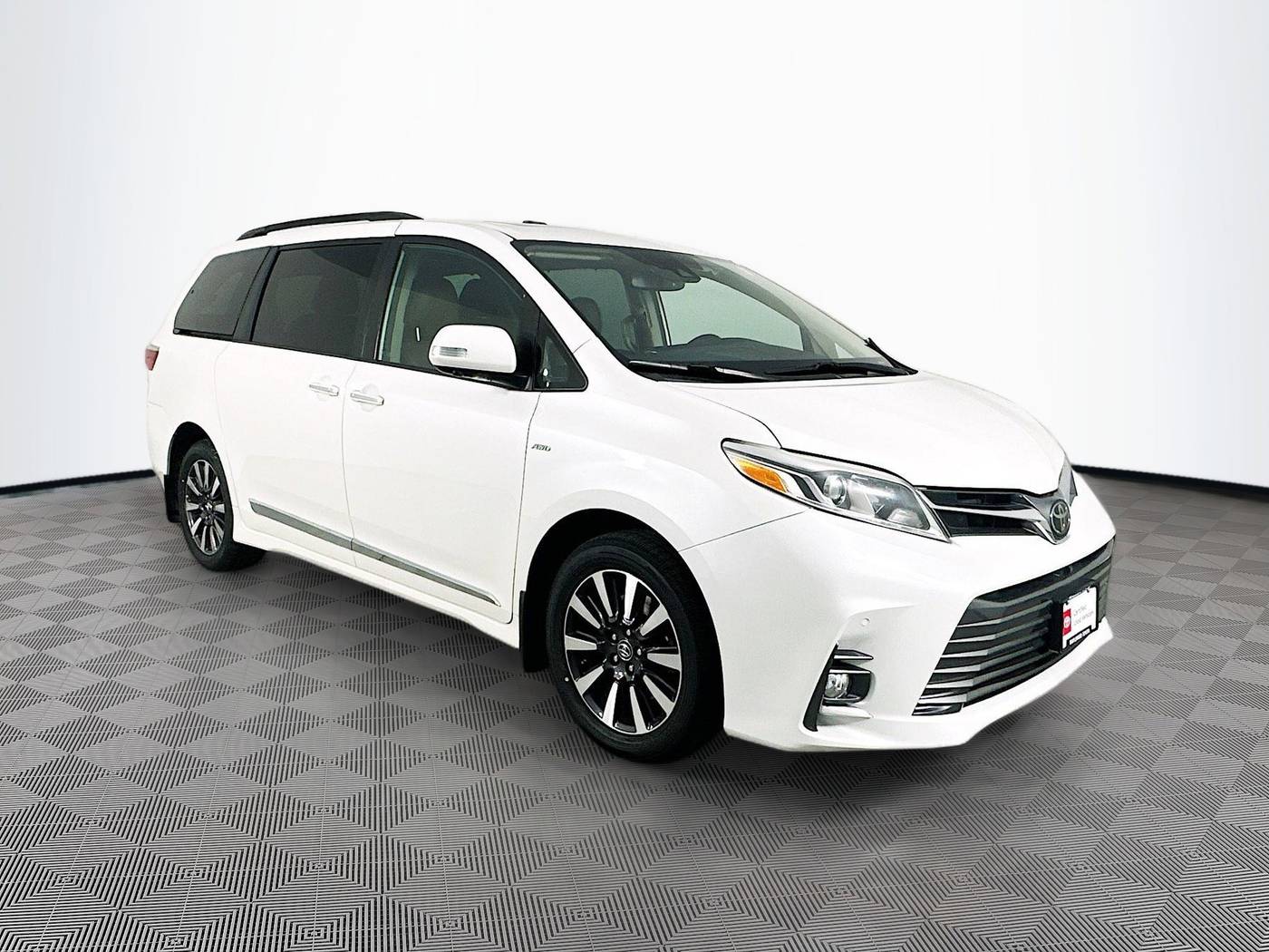 2019 Toyota Sienna Limited Premium — Minivan — 53,878 mi — Maplewood, MN