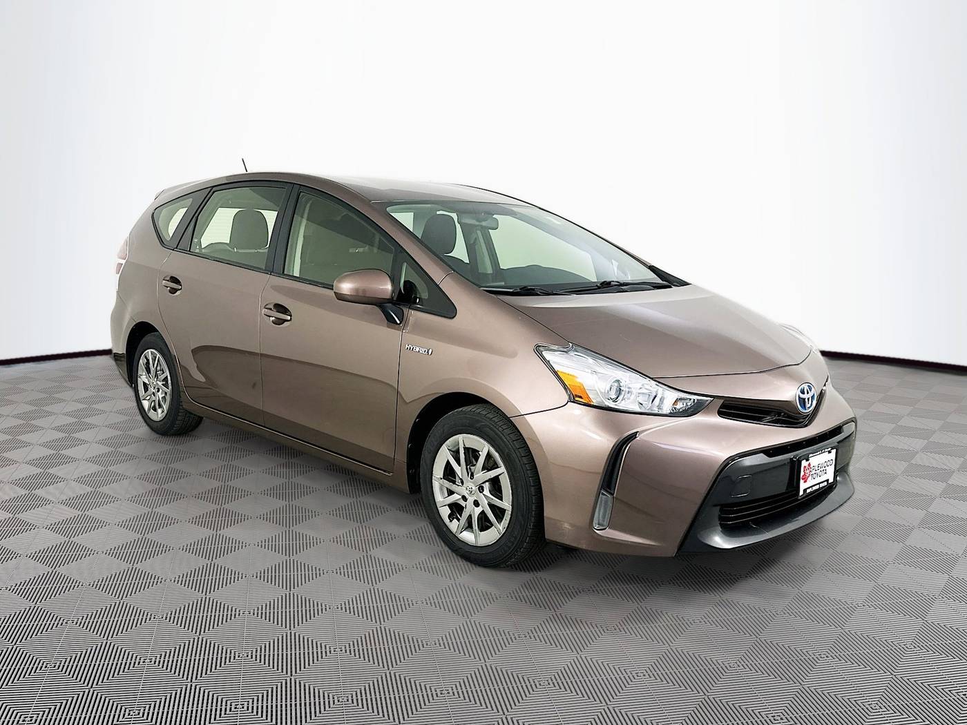 2015 Toyota Prius v Three — Wagon — 172,068 mi — Maplewood, MN