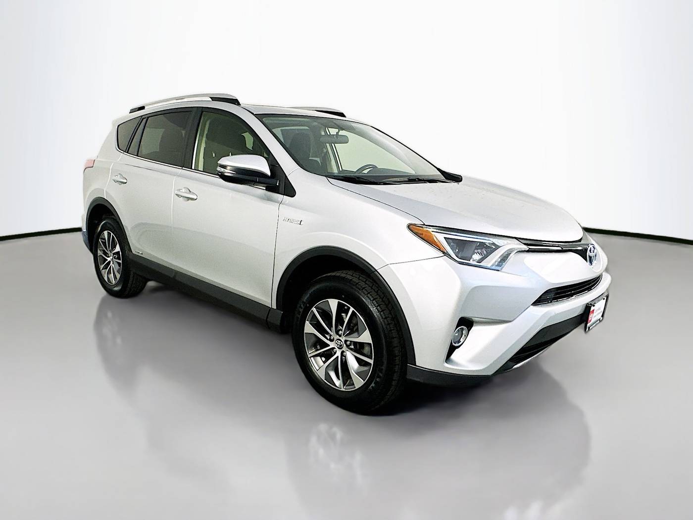 2016 Toyota RAV4 Hybrid XLE — SUV — 113,557 mi — Maplewood, MN