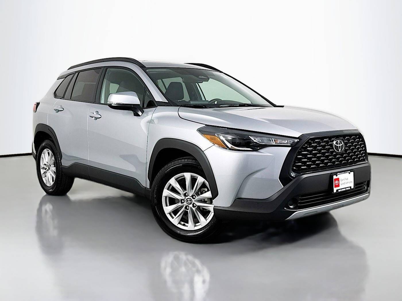2024 Toyota Corolla Cross LE — SUV — 8,642 mi — Maplewood, MN