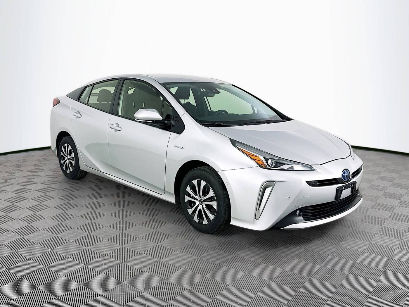 2020 Toyota Prius LE — Hatchback — 58,616 mi — Maplewood, MN