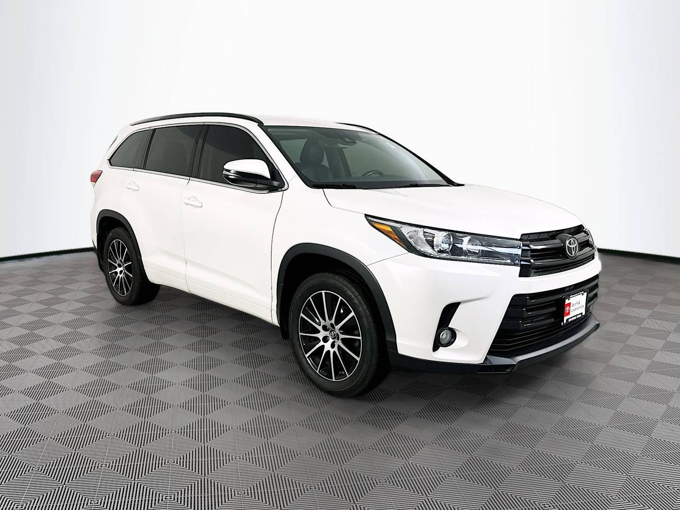2017 Toyota Highlander SE V6 — SUV — 90,027 mi — Maplewood, MN