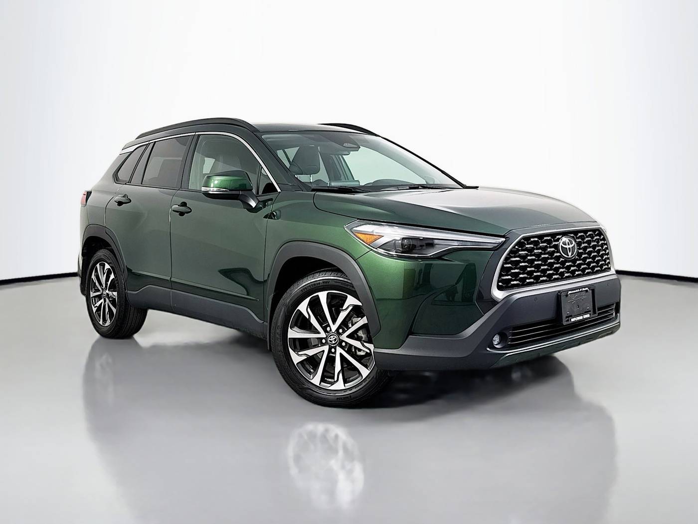 2023 Toyota Corolla Cross XLE — SUV — 24,320 mi — Maplewood, MN
