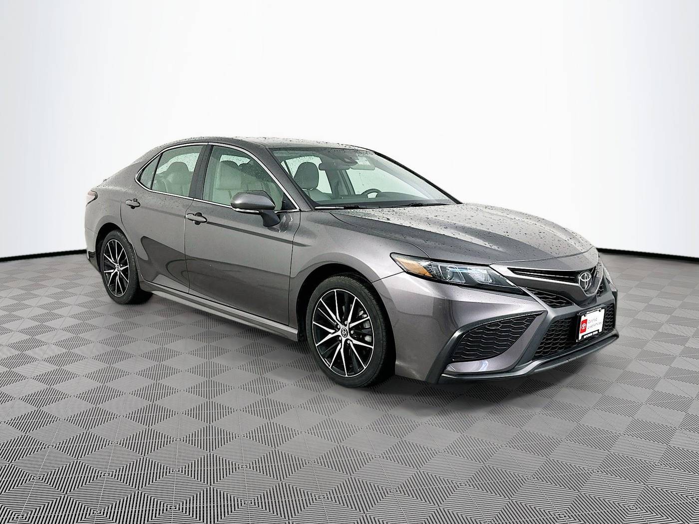 2023 Toyota Camry SE — Sedan — 57,370 mi — Maplewood, MN