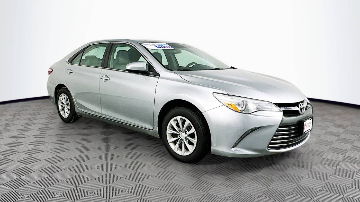 2016 Toyota Camry LE — Sedan — 189,768 mi — Maplewood, MN